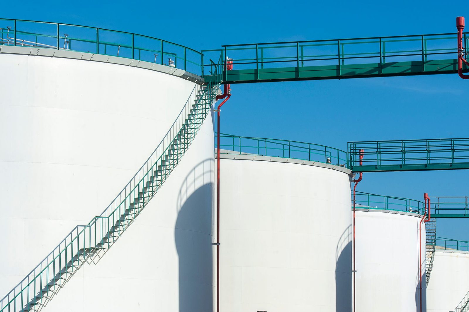 Suministro y transporte de combustible — foto ilustrativa